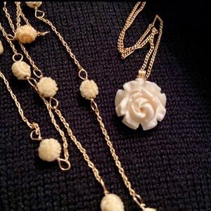 Vintage Elegant Gold and Cream Carved Rose Necklaces
